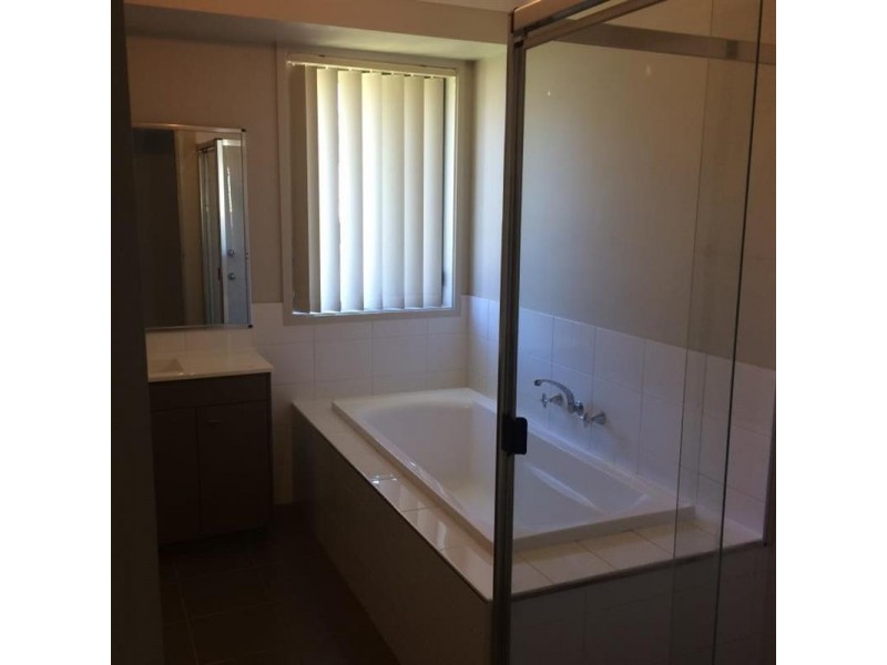 6 Yellow Rose Tce, Hamlyn Terrace NSW 2259