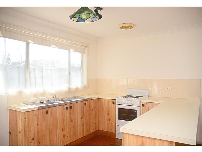 3 Marks Rd, Gorokan NSW 2263