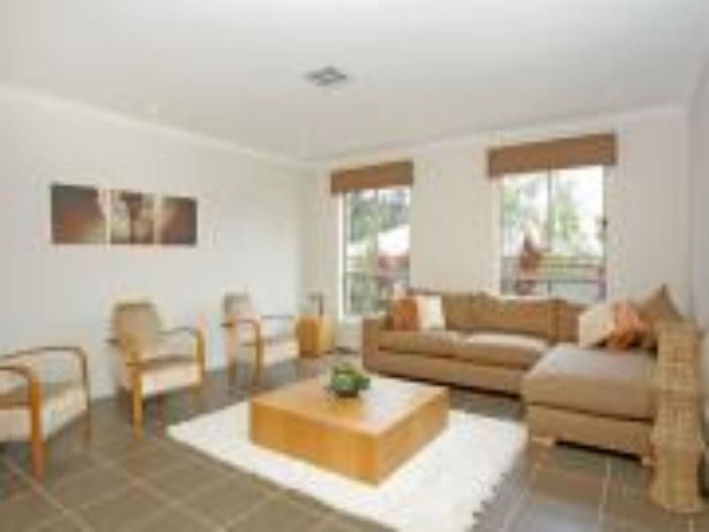 10 Stan Johnson Dr, Hamlyn Terrace NSW 2259