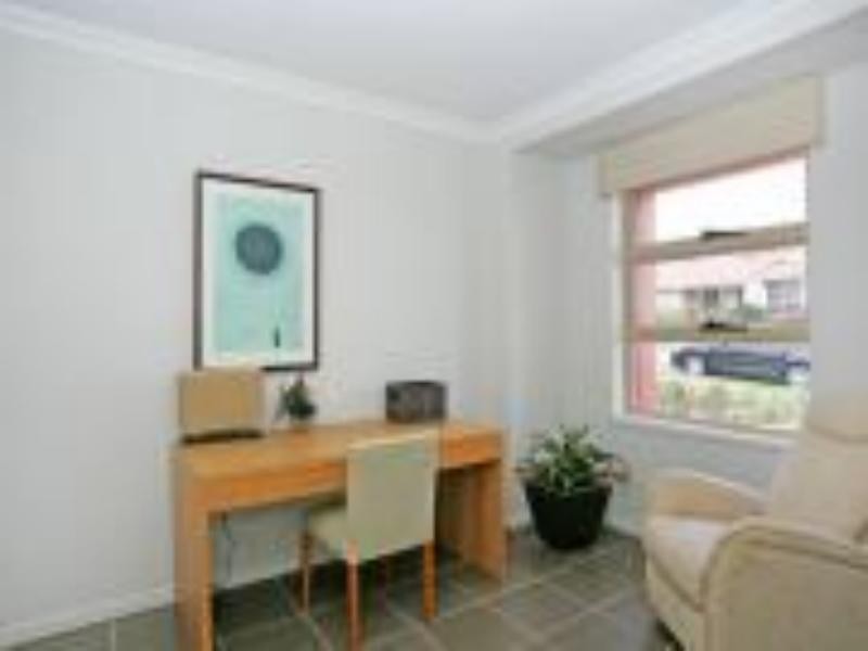 10 Stan Johnson Dr, Hamlyn Terrace NSW 2259