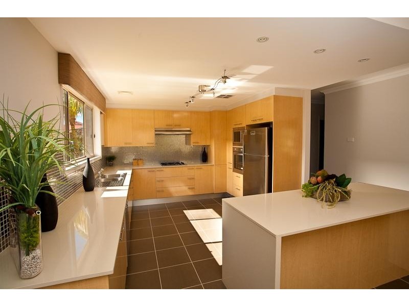 10 Stan Johnson Dr, Hamlyn Terrace NSW 2259