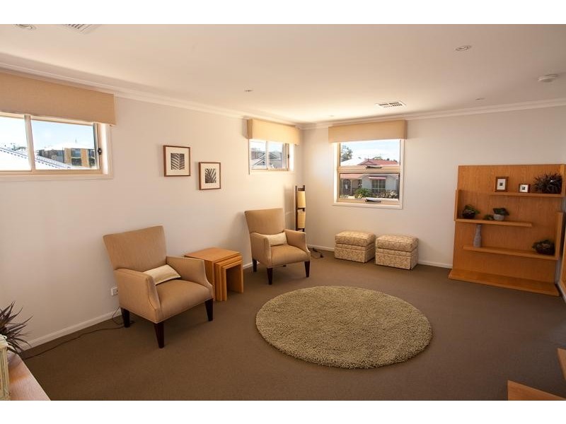 10 Stan Johnson Dr, Hamlyn Terrace NSW 2259
