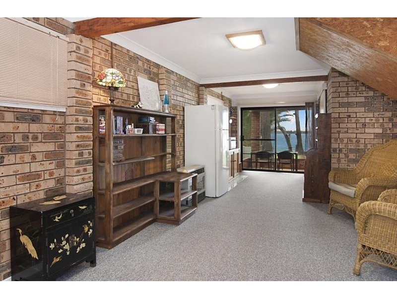 Charmhaven NSW 2263