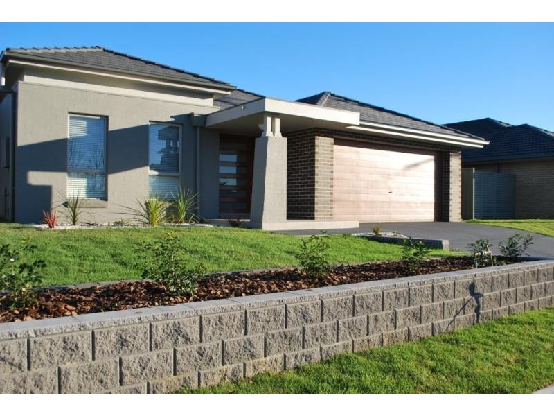 28 Hakone Rd, Woongarrah NSW 2259