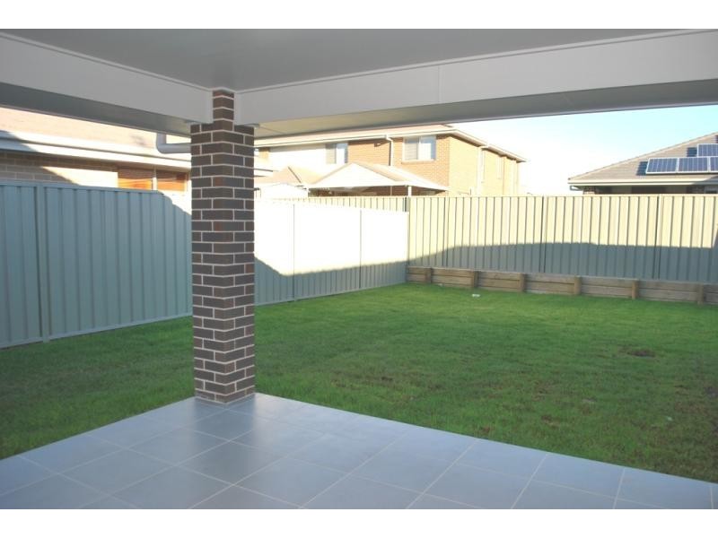 28 Hakone Rd, Woongarrah NSW 2259