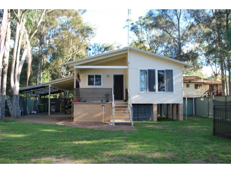 77 Panorama Ave, Charmhaven NSW 2263