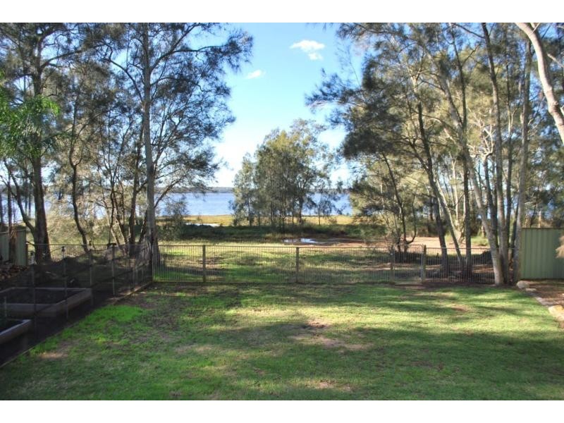 77 Panorama Ave, Charmhaven NSW 2263