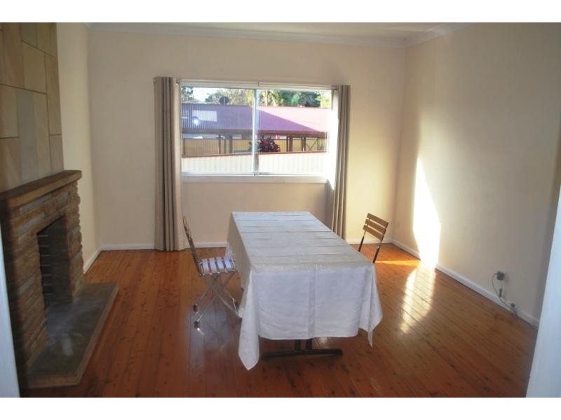 27 Leonard Ave, Toukley NSW 2263