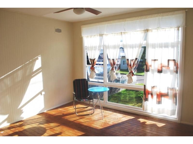 27 Leonard Ave, Toukley NSW 2263