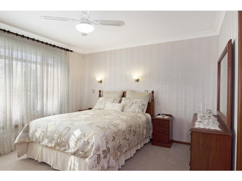 15 Ray St, Toukley NSW 2263