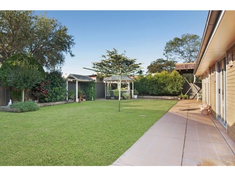 15 Ray St, Toukley NSW 2263