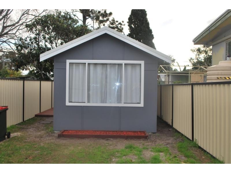 2b Pearce Ave, Toukley NSW 2263