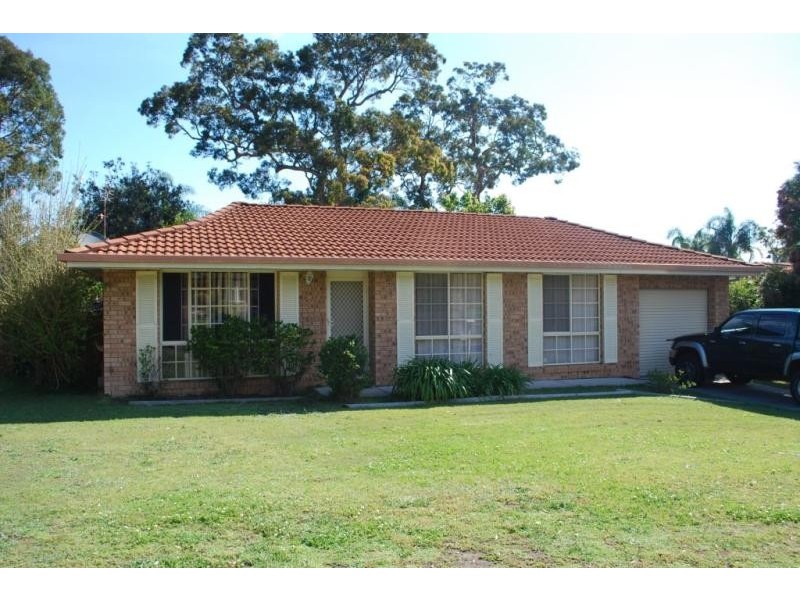 12 Barega  Close, Buff Point NSW 2262