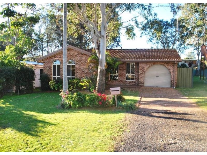 4 Seventh Ave, Toukley NSW 2263