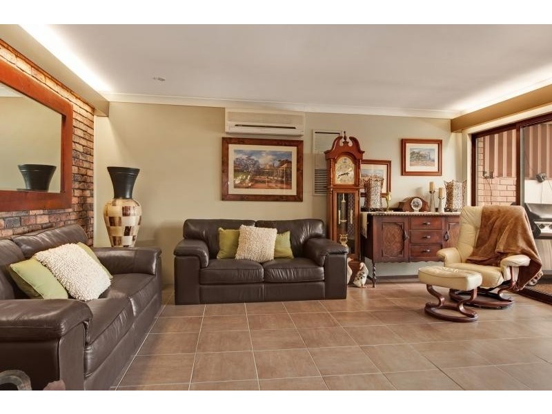 1 Key St, Toukley NSW 2263