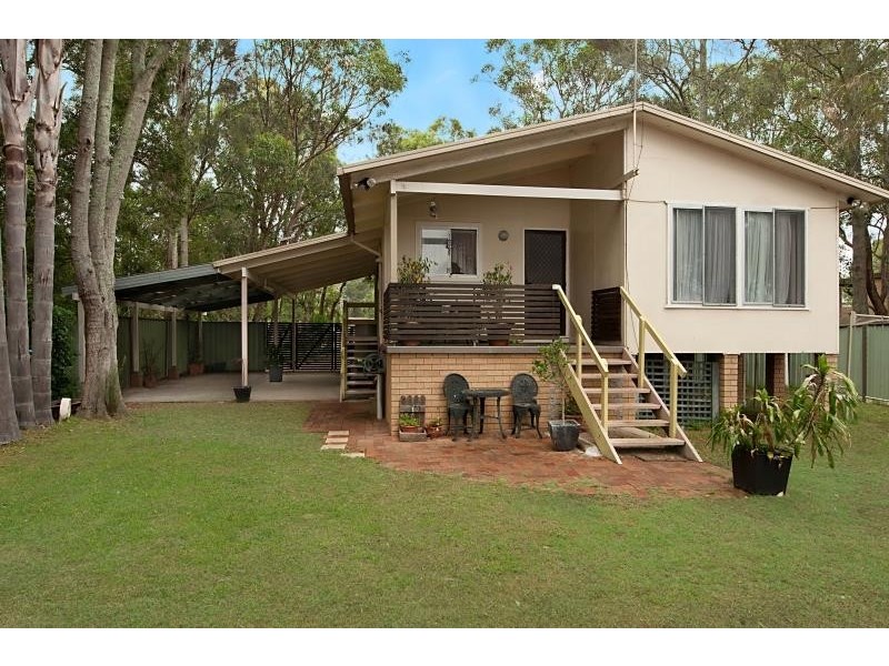 77 Panorama Ave, Charmhaven NSW 2263
