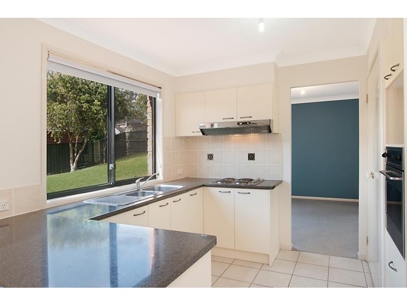 18 Glider St, Wadalba NSW 2259