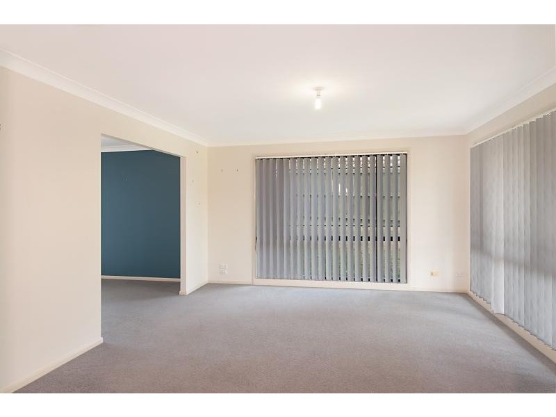 18 Glider St, Wadalba NSW 2259