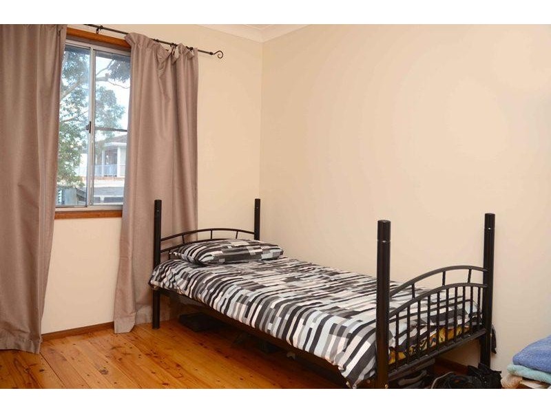 8  Joy  St, Gorokan NSW 2263