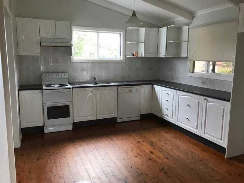 8 Oakland Ave, Wyongah NSW 2259
