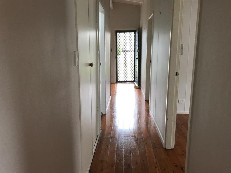 8 Oakland Ave, Wyongah NSW 2259