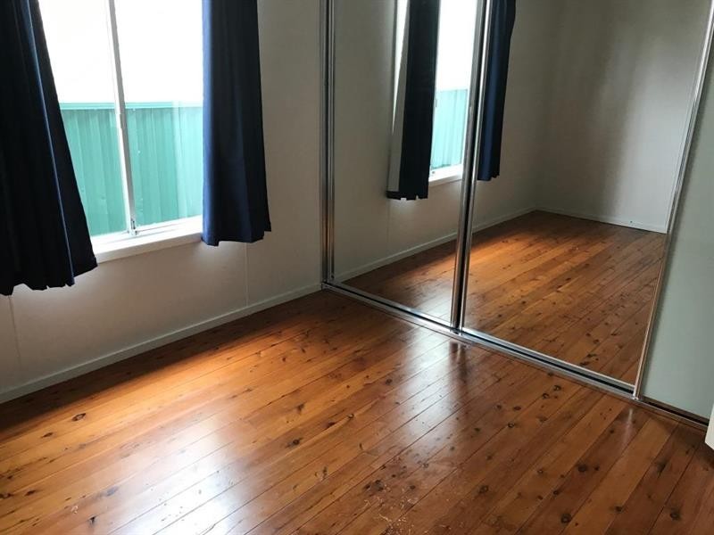 8 Oakland Ave, Wyongah NSW 2259