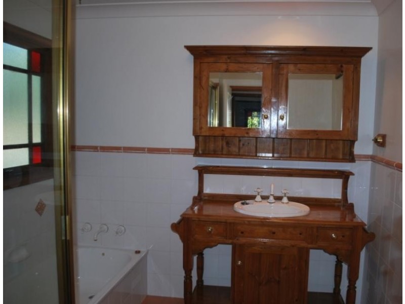 29 Donald  Ave, Kanwal NSW 2259