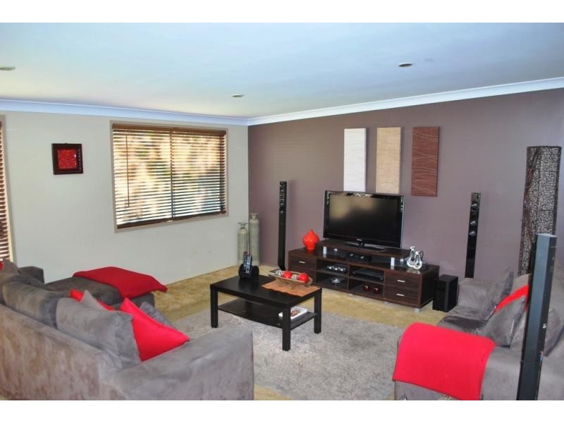 21 Jetty Avenue, Charmhaven NSW 2263