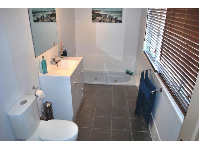 21 Jetty Avenue, Charmhaven NSW 2263