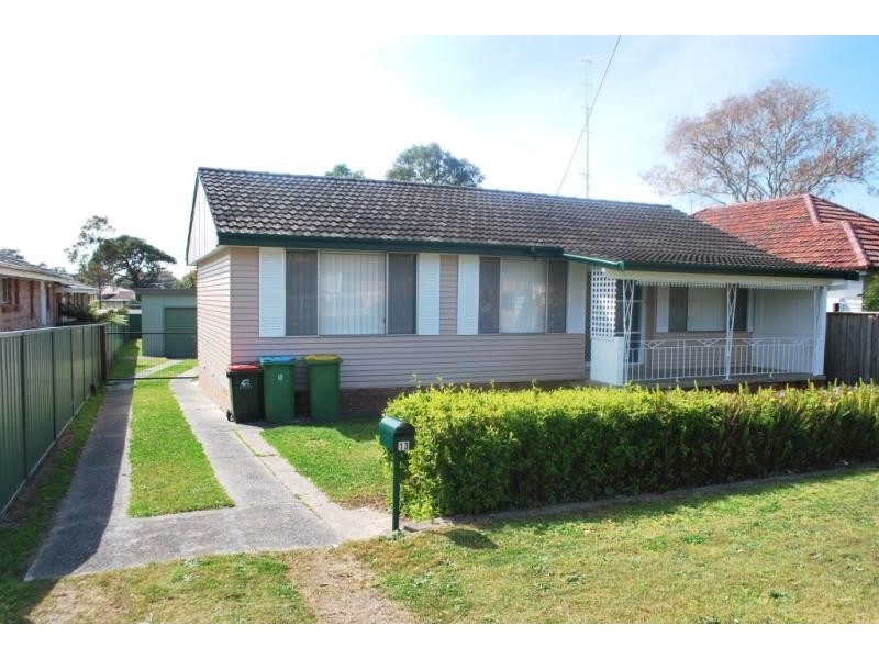 13 James Rd, Toukley NSW 2263
