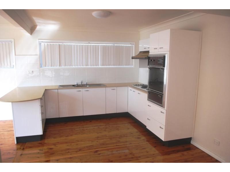 13 James Rd, Toukley NSW 2263