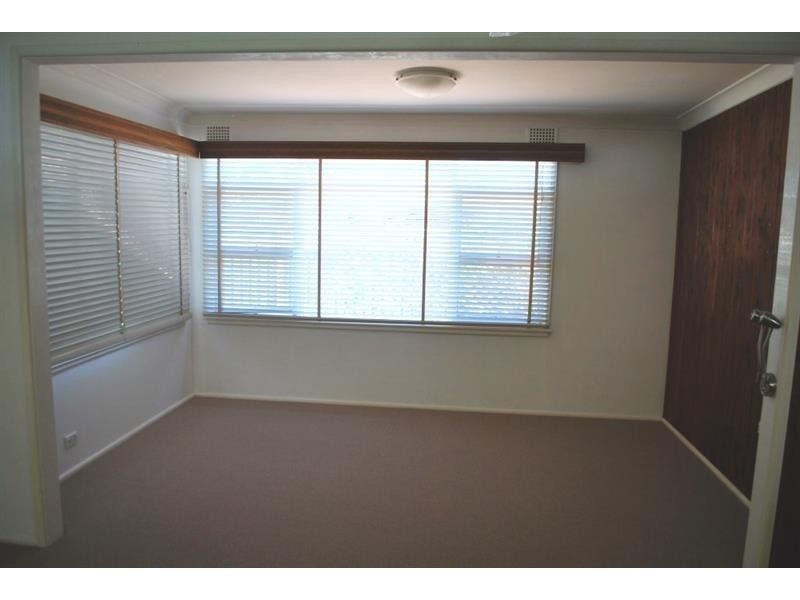 43 Minnamurra Rd, Gorokan NSW 2263