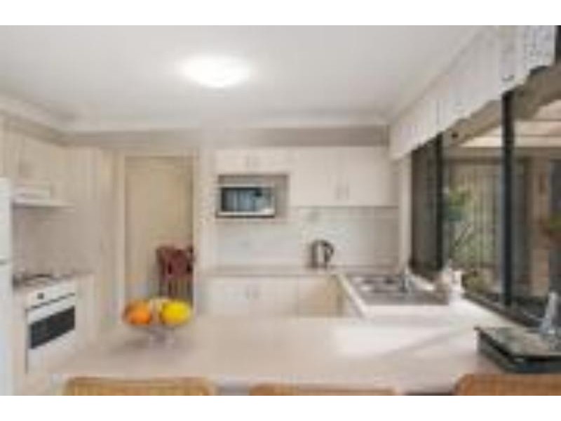 75 St Lawrence Rd, Blue Haven NSW 2262