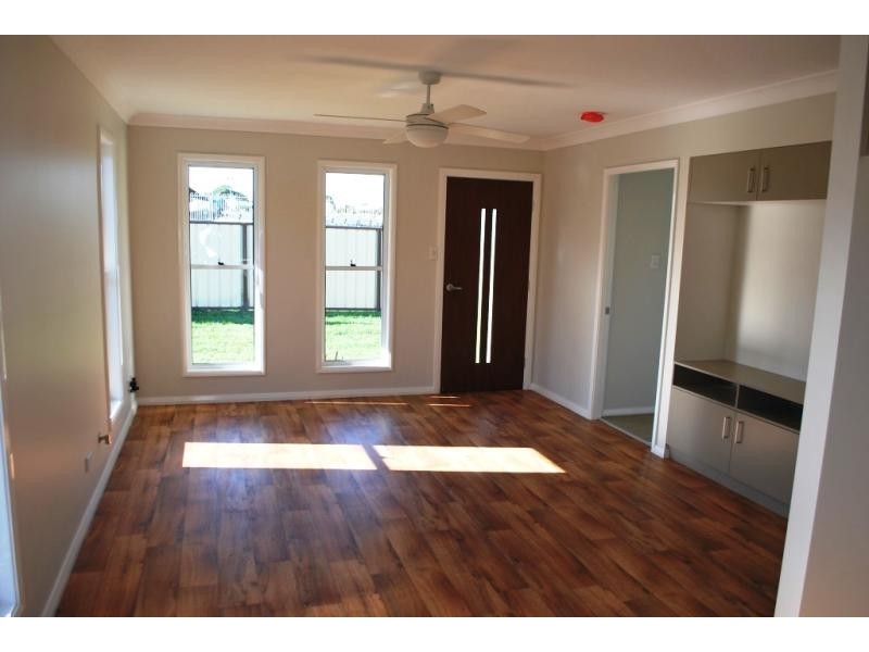 34b Athol St, Toukley NSW 2263