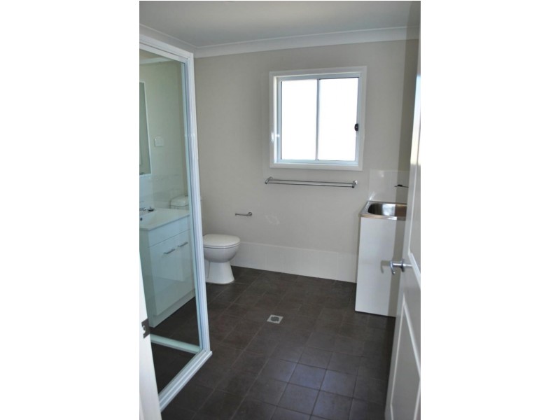 34b Athol St, Toukley NSW 2263