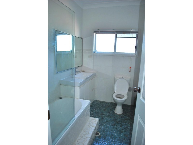 2/16 Beach Pde, Canton Beach NSW 2263