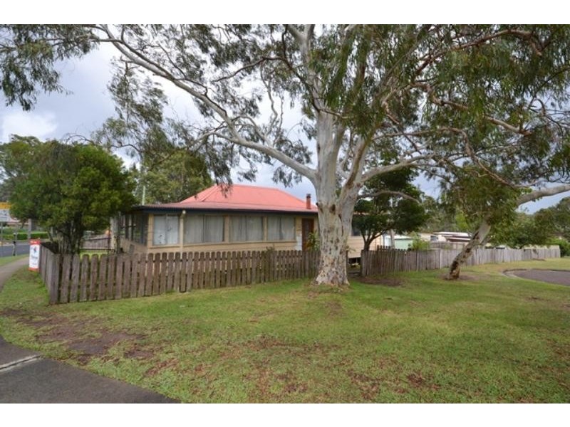 195 Tuggerawong  Rd, Tuggerawong NSW 2259