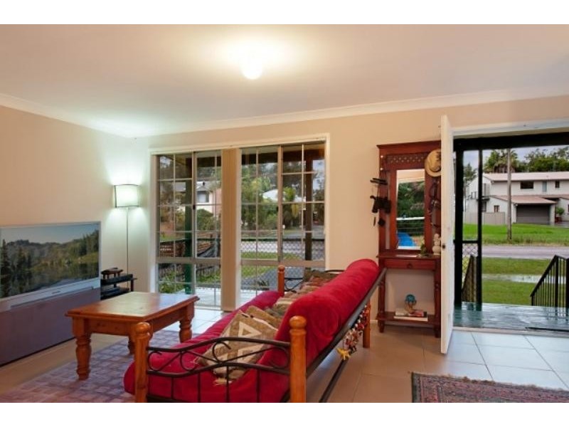 359 Tuggerawong Rd, Tuggerawong NSW 2259