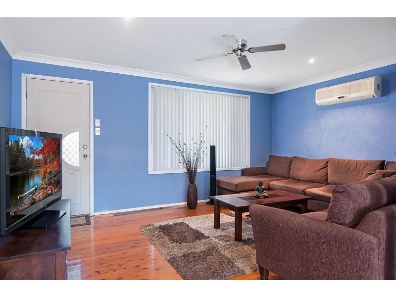 19 Swan St, Kanwal NSW 2259