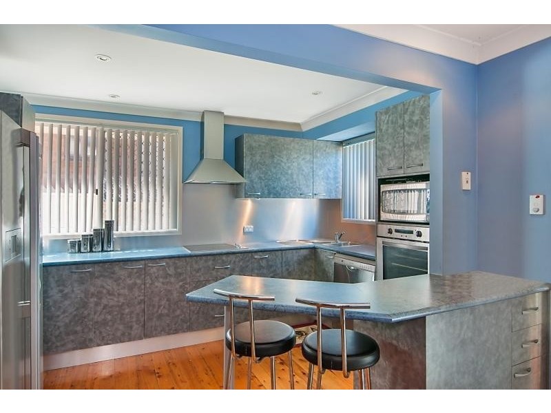 19 Swan St, Kanwal NSW 2259