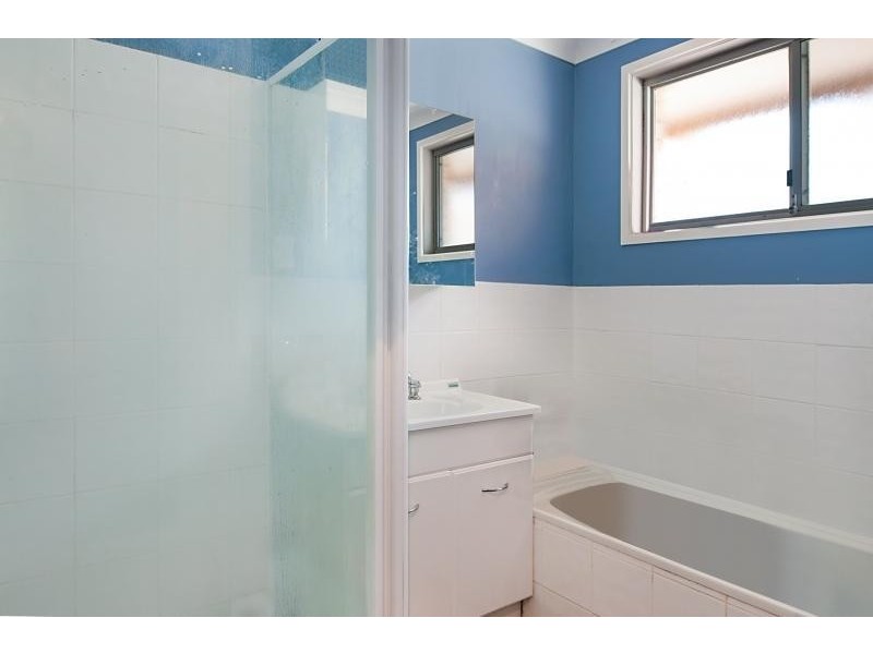 19 Swan St, Kanwal NSW 2259