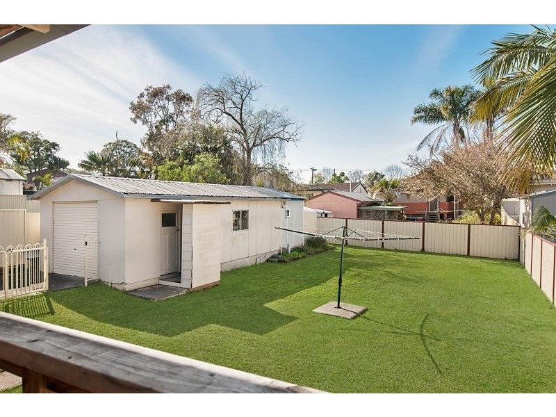 19 Swan St, Kanwal NSW 2259