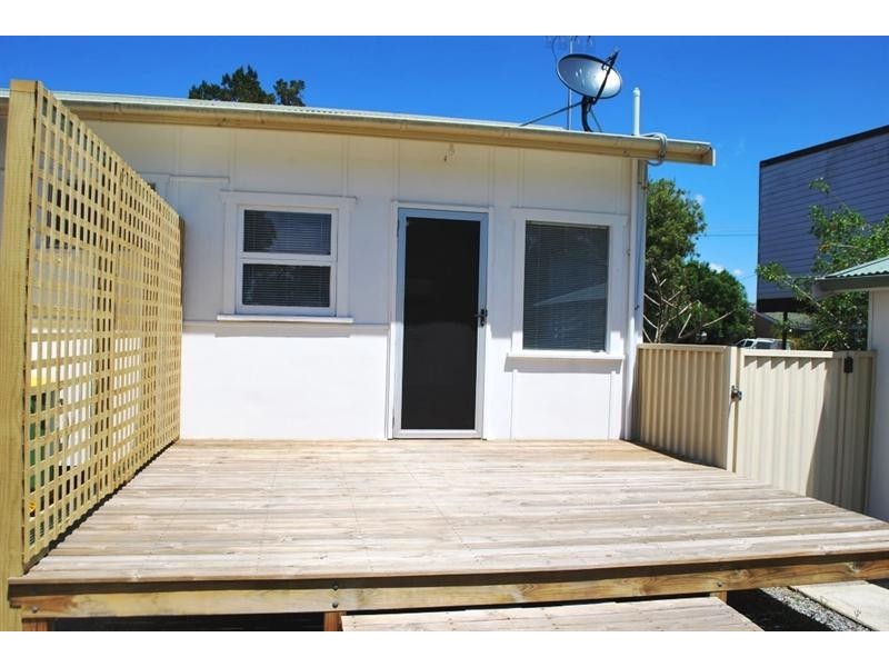 10 Fifth Ave, Toukley NSW 2263