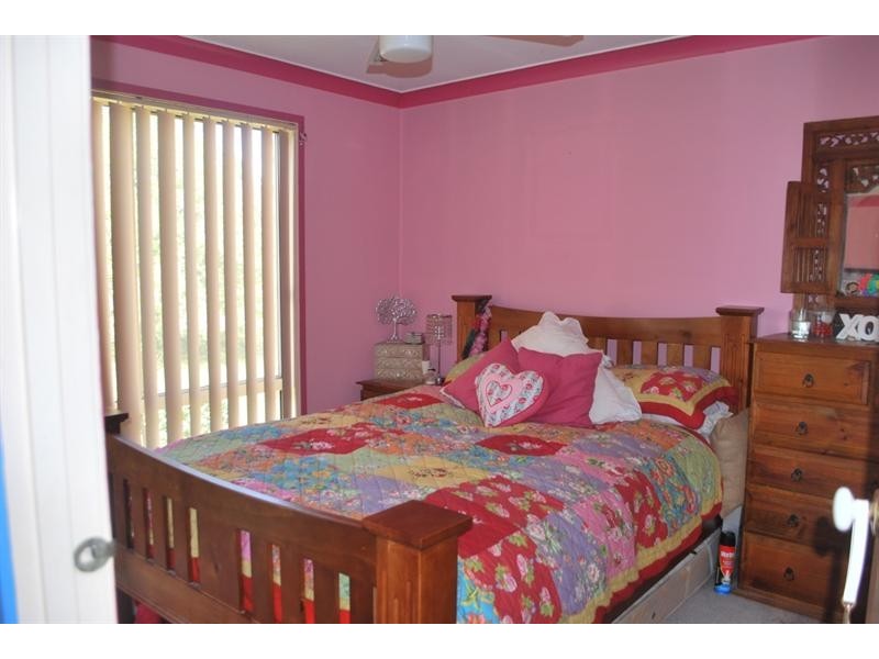 9 Barragoola Road, Blue Haven NSW 2262