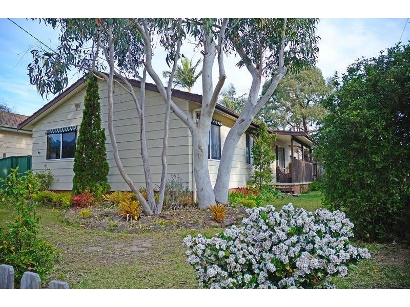 40 Inderan Ave, Lake Haven NSW 2263