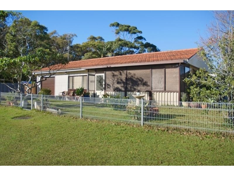 25 Michelle Ave, Noraville NSW 2263