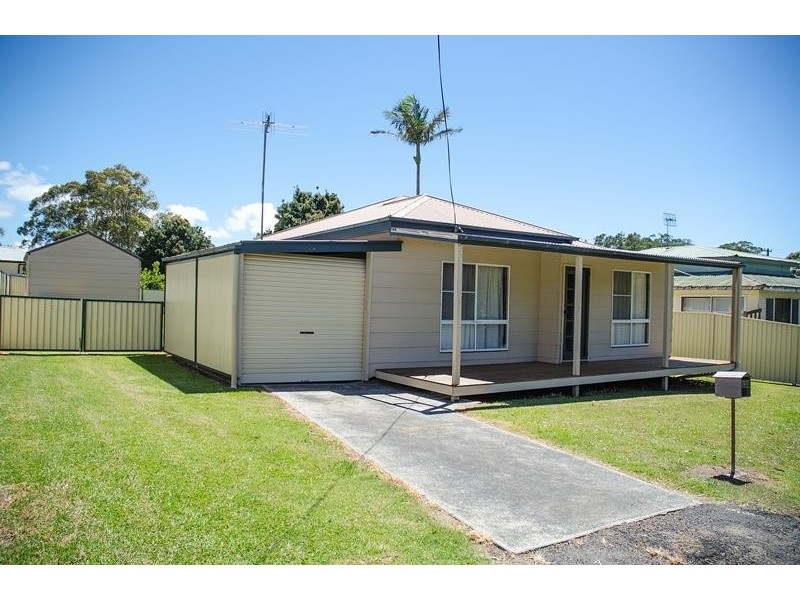 5 Murrawal Rd, Wyongah NSW 2259