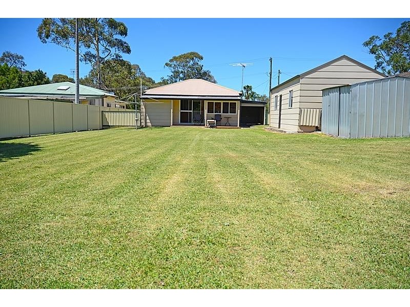 5 Murrawal Rd, Wyongah NSW 2259