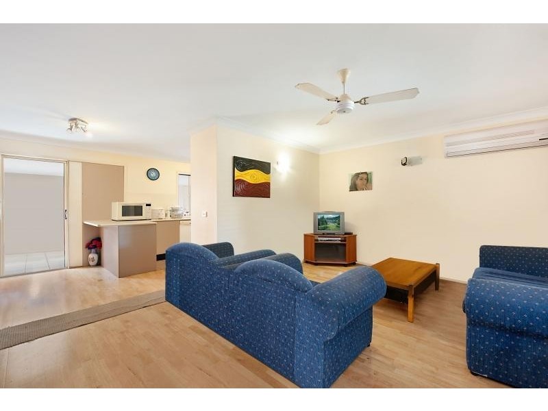 7 Stephen St, Kanwal NSW 2259