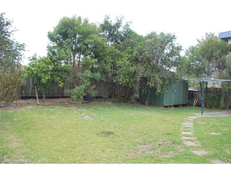 54 Louisiana Rd, Hamlyn Terrace NSW 2259